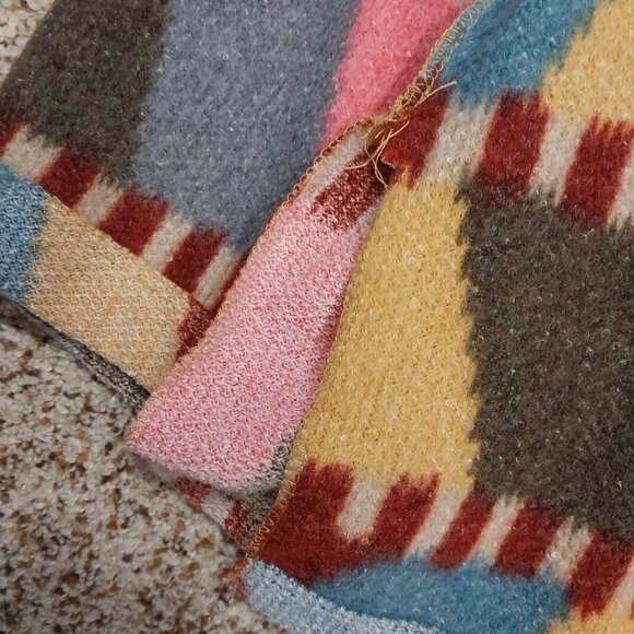 3664 Size Small Easel Multi Color Long Sleeve Top. - Picture 4 of 6